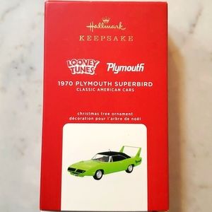 Hallmark keepsake ornament Looney Tunes Roadrunner Plymouth Superbird 1970